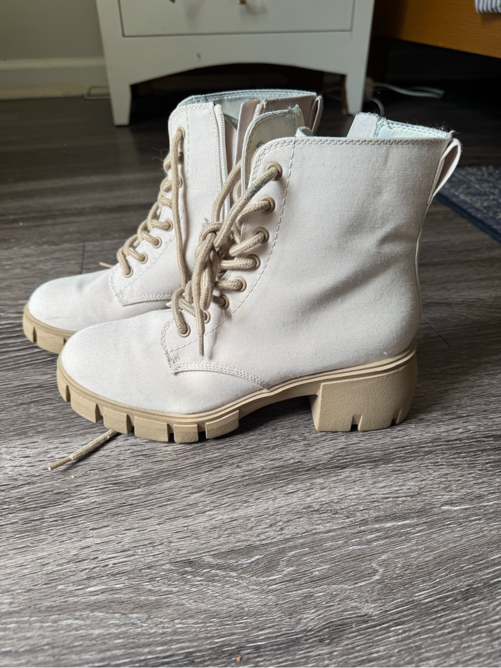 Universal Thread women’s heeled boots